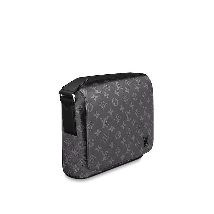 Louis Vuitton District PM M44000