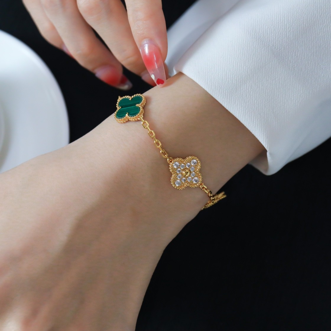 Van Cleef & Arpels Vintage Alhambra bracelet, 5 motifs yellow go