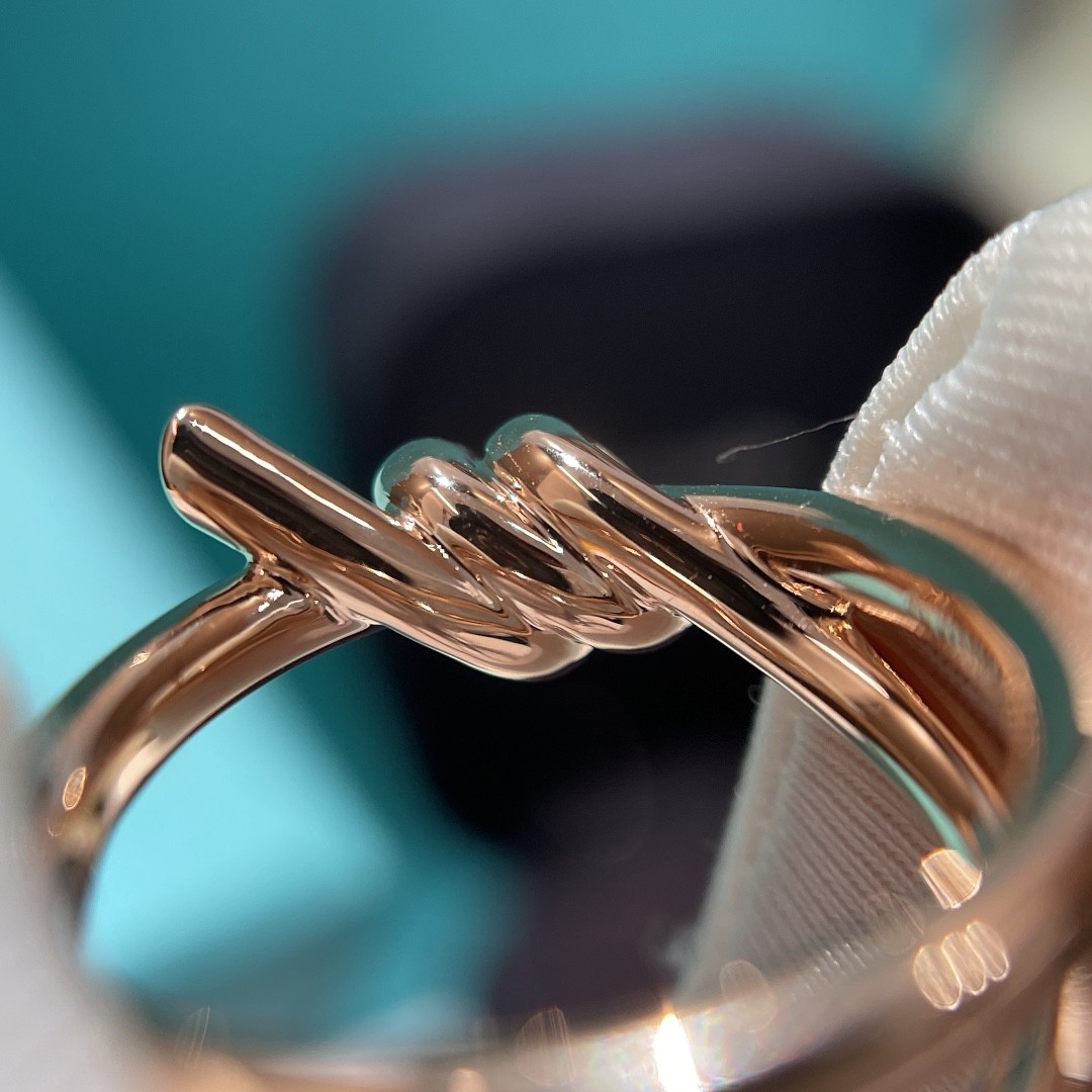 Tiffany Knot Double Row Ring in 18k Gold