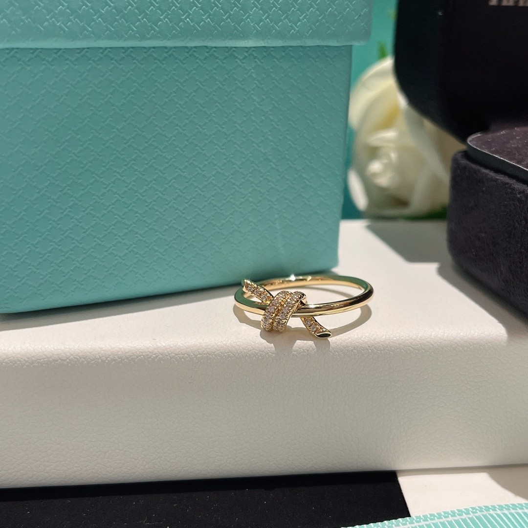 Tiffany Knot Ring in 18k Gold with Diamonds