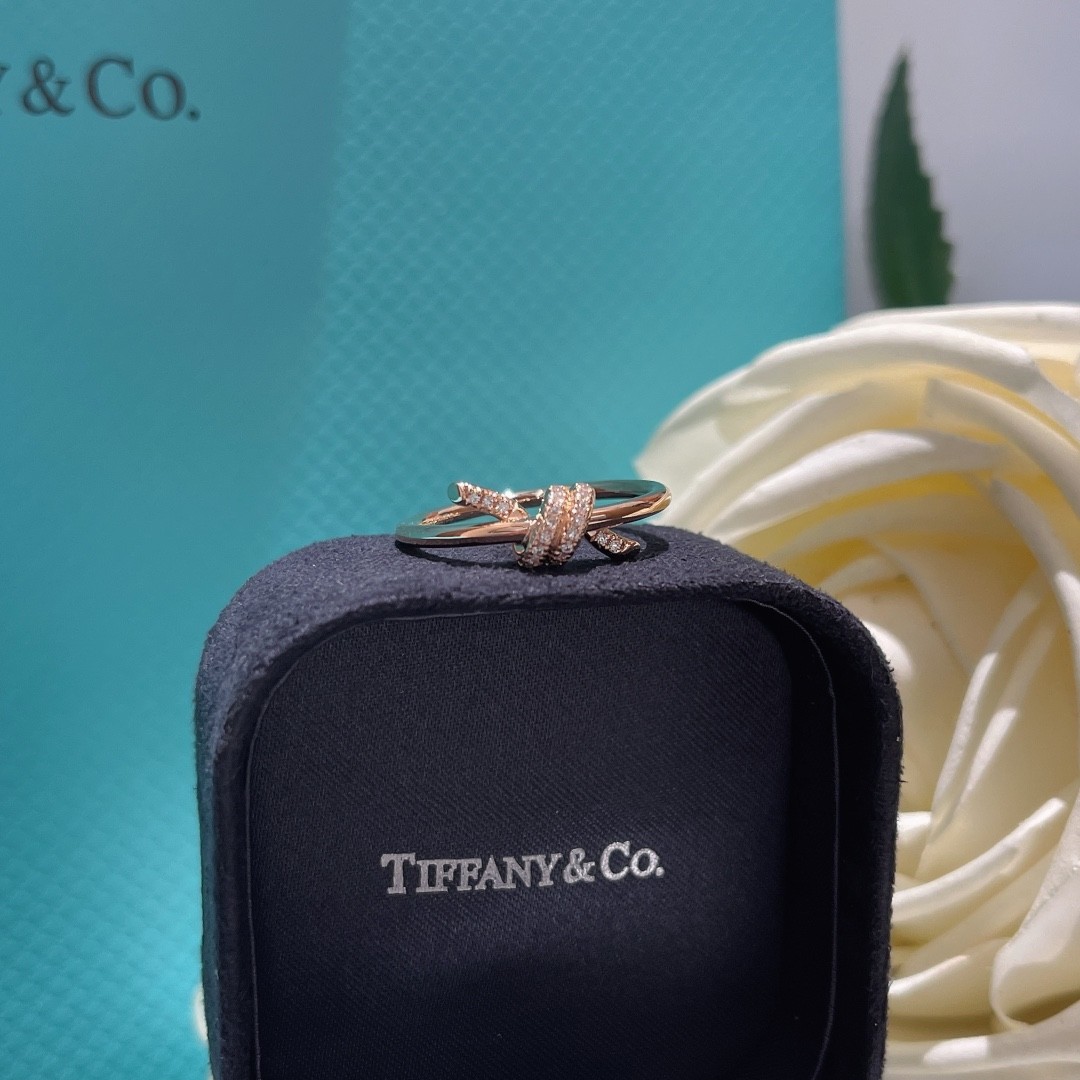 Tiffany Knot Ring in 18k Gold with Diamonds