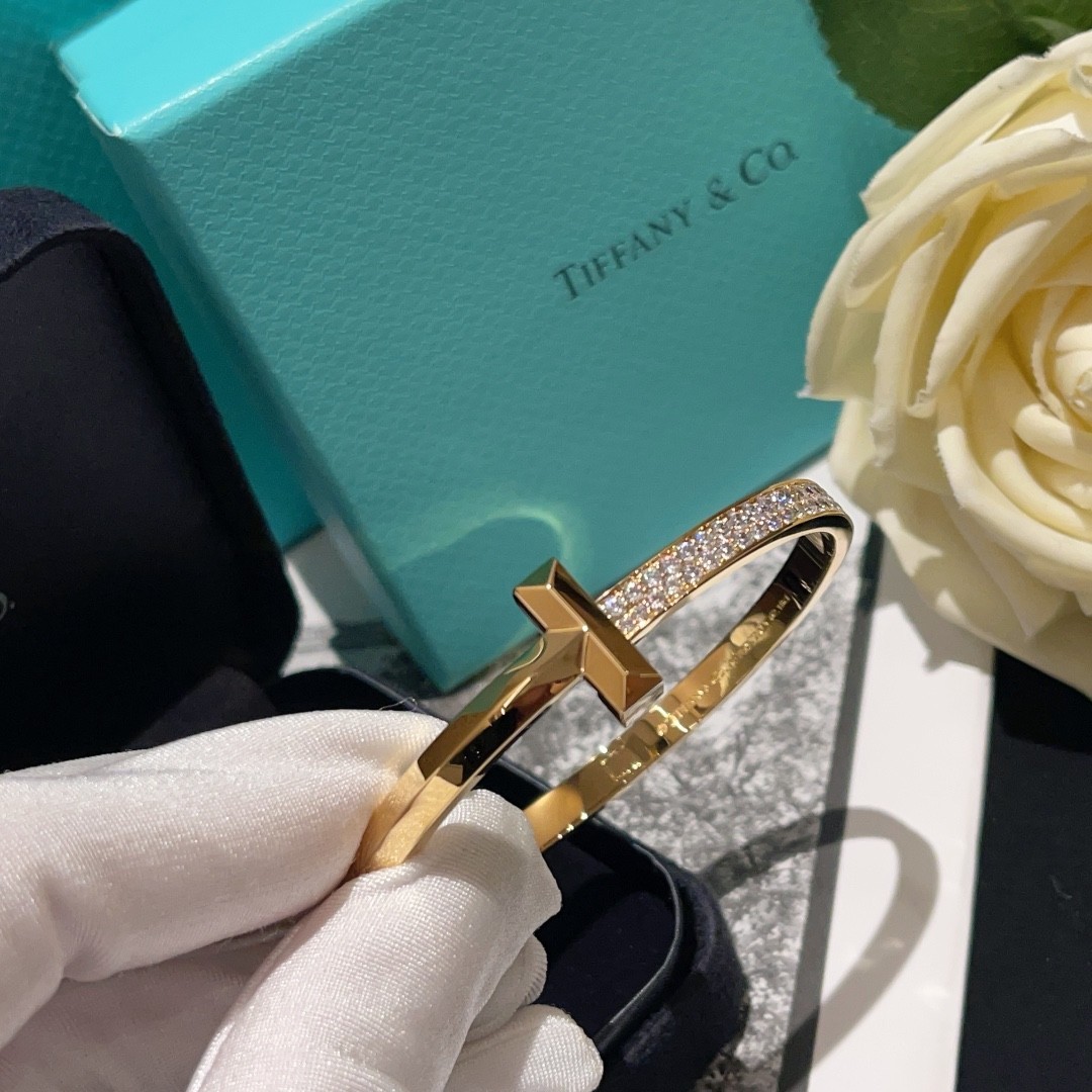 Tiffany T T1 Wide Diamond Hinged Bangle in 18k Gold