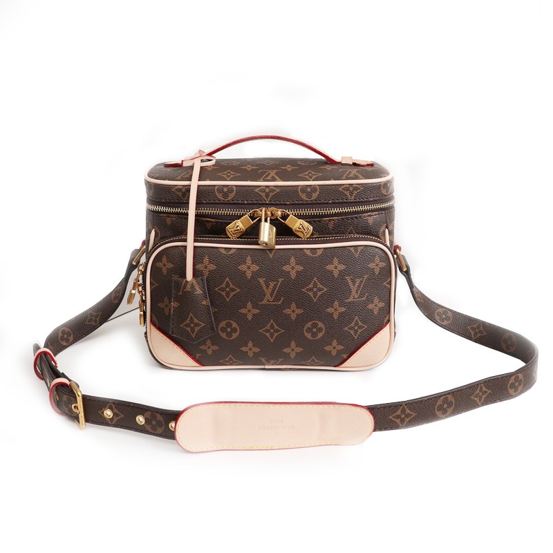 Louis Vuitton M44937 New Camera Bag - Click Image to Close